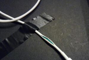 Cum să remediați un cablu iPhone